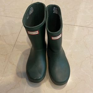 Kids Hunter rain boots us 12 hunter green good condition unisex
